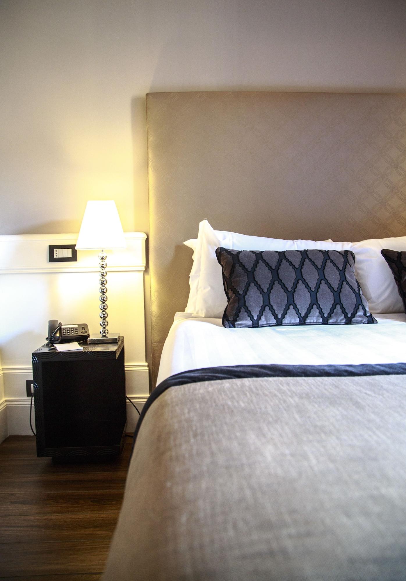 The Independent Suites Rom Exteriör bild