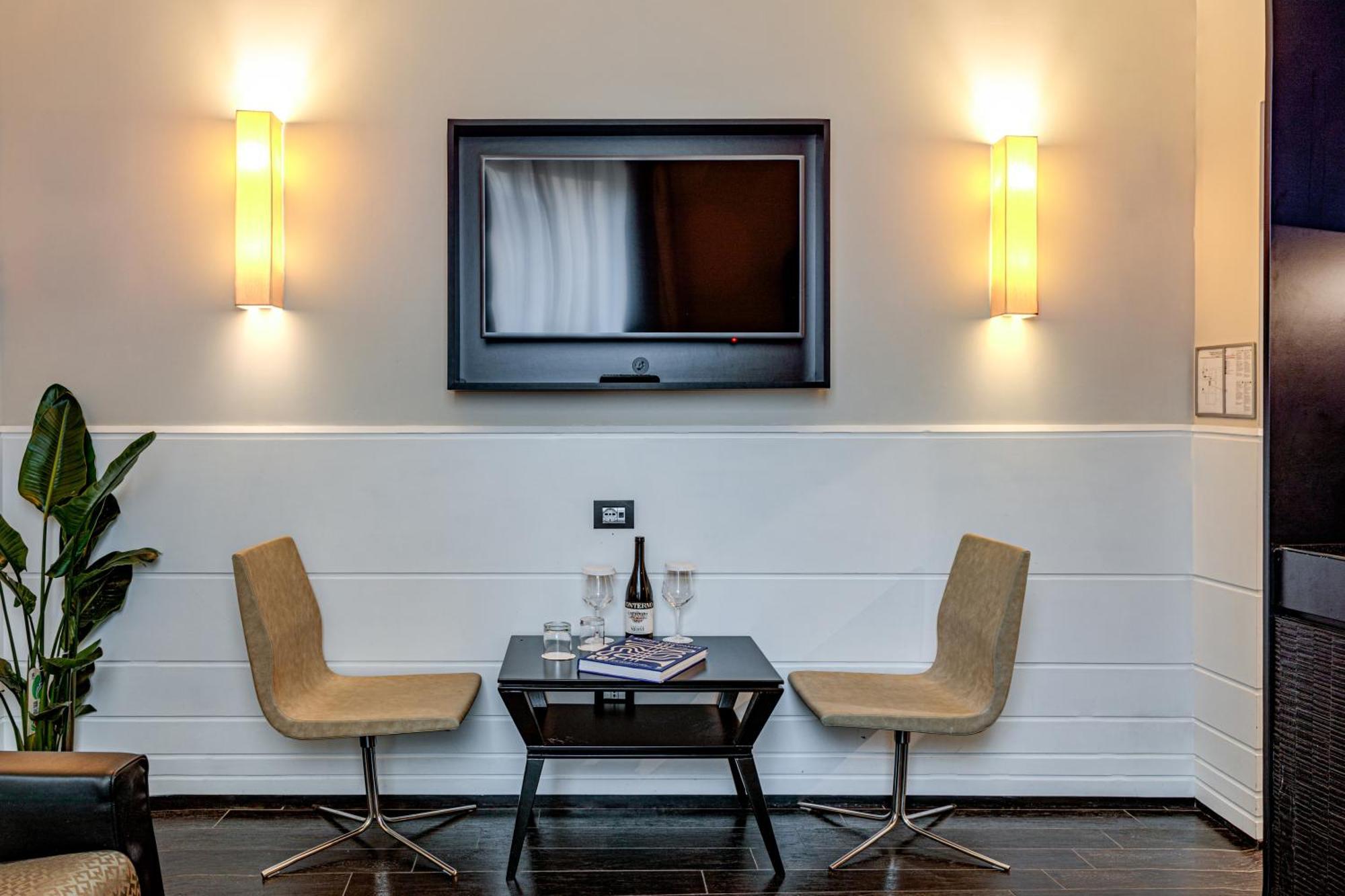 The Independent Suites Rom Exteriör bild
