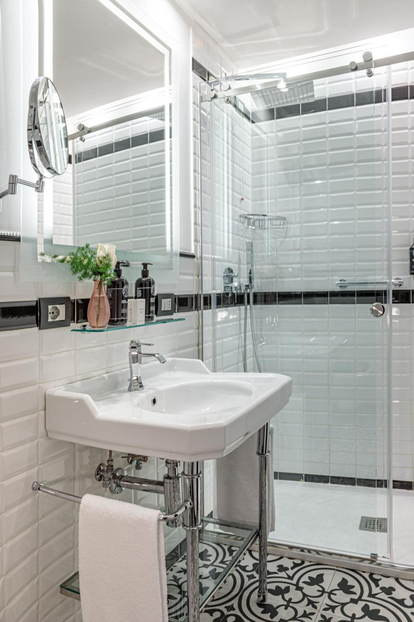 The Independent Suites Rom Rum bild