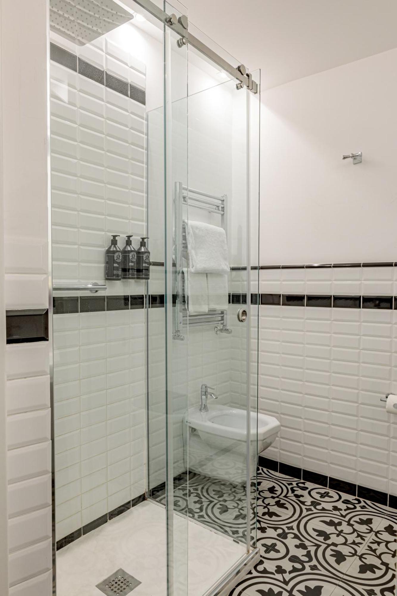 The Independent Suites Rom Rum bild