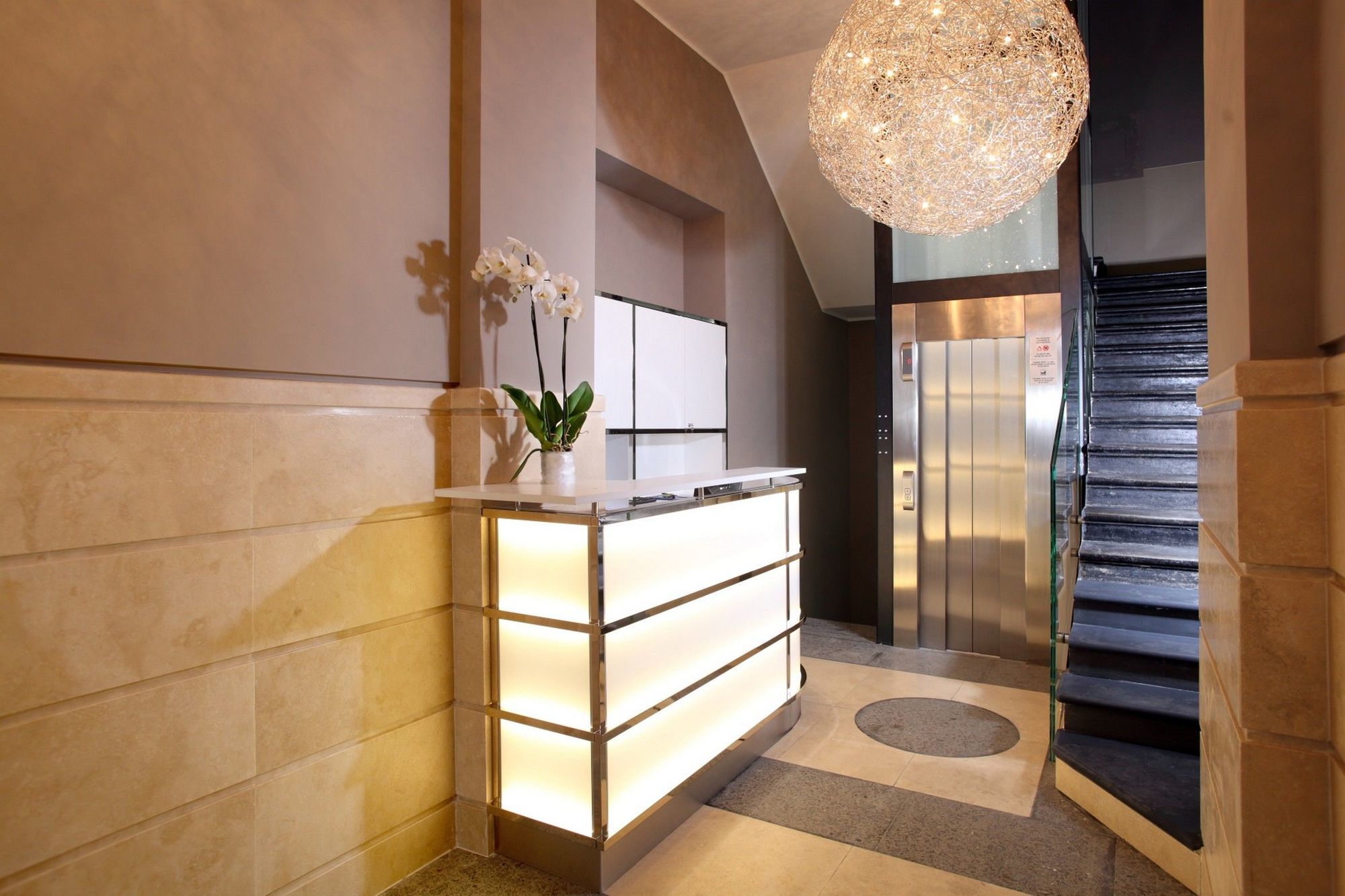 The Independent Suites Rom Inreriör bild